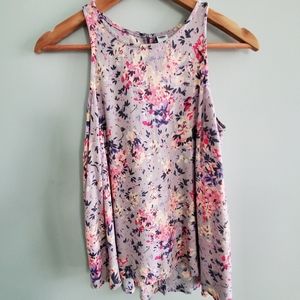 Flowered sleeveless tunic